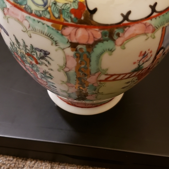 Vintage Robinson's Gold Leaf Vase - Picture 4 of 7